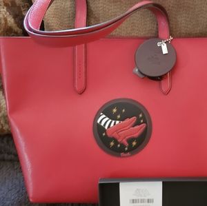 Wizard of Oz Tote Wristlet & Hangtag